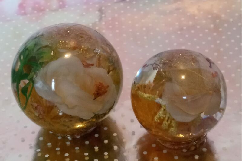 Orb Paperweights
Med £20, Small £15